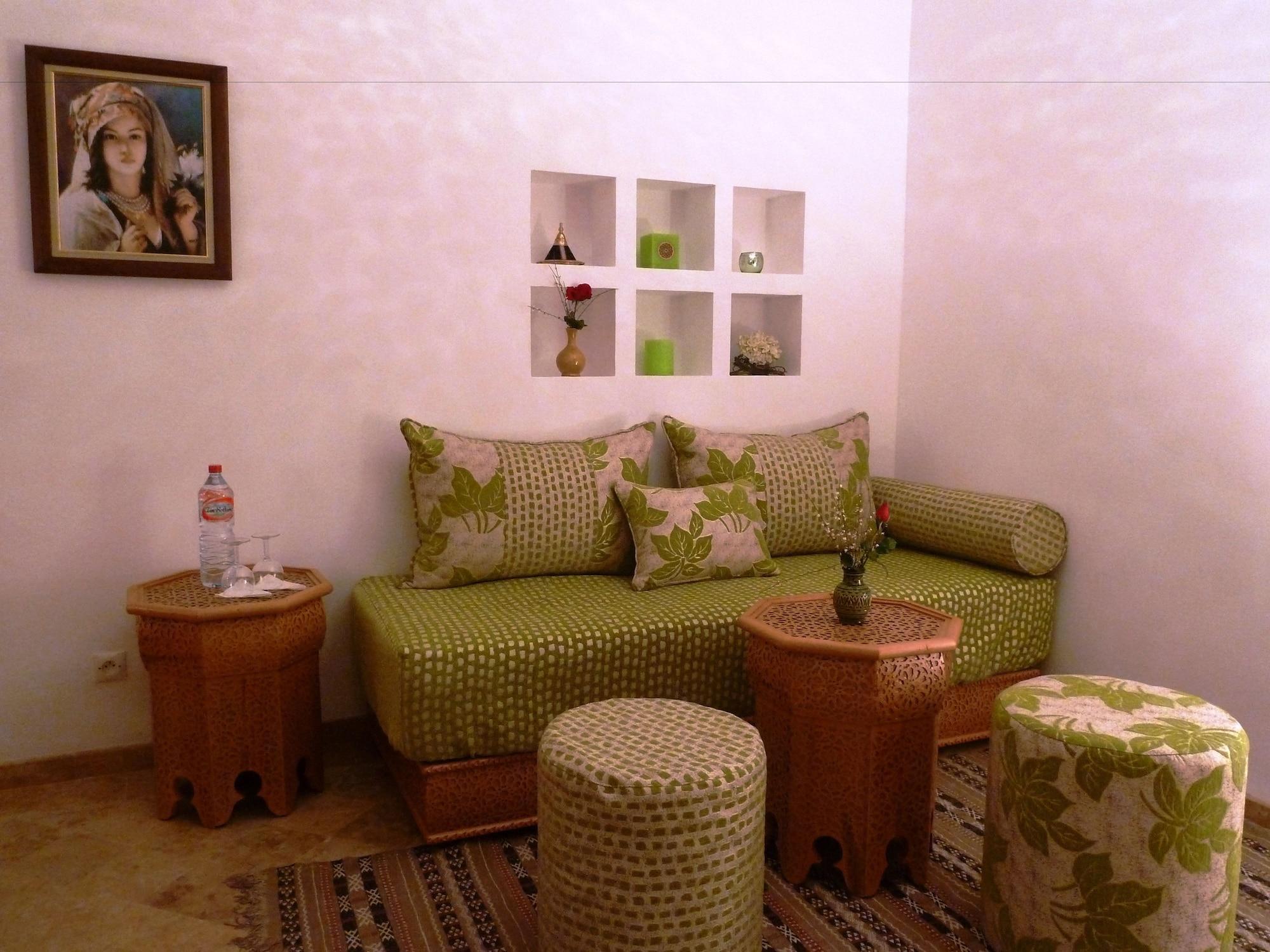 Riad Viva Marrakesh Esterno foto A Moroccan living room
