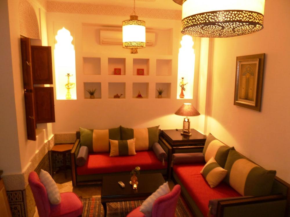 Riad Viva Marrakesh Esterno foto A Moroccan living room