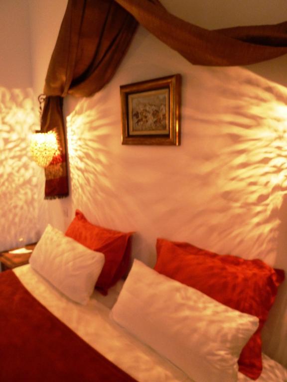 Riad Viva Marrakesh Esterno foto A Moroccan lamp