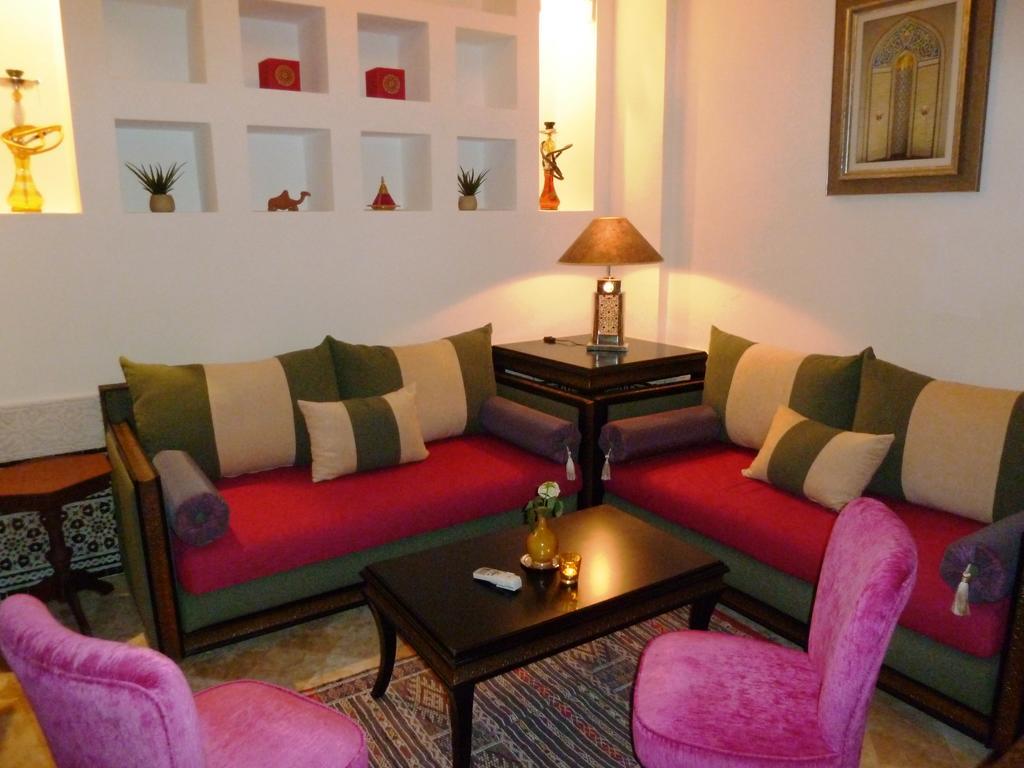 Riad Viva Marrakesh Esterno foto A Moroccan salon