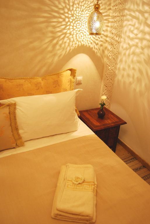 Riad Viva Marrakesh Esterno foto A nightstand